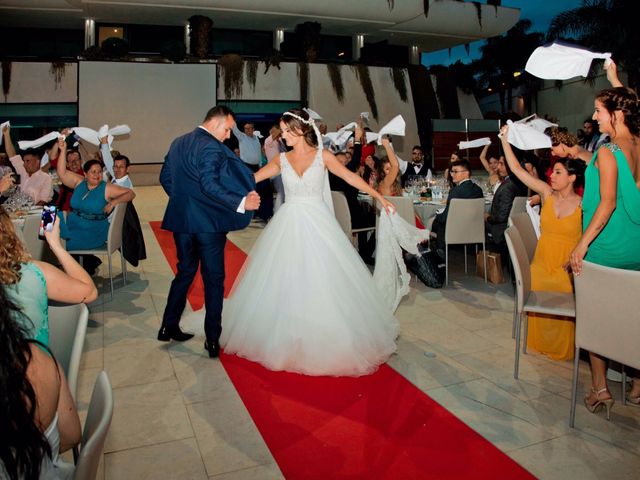 La boda de Rubén y Sandra en L&apos; Alfàs Del Pi, Alicante 64