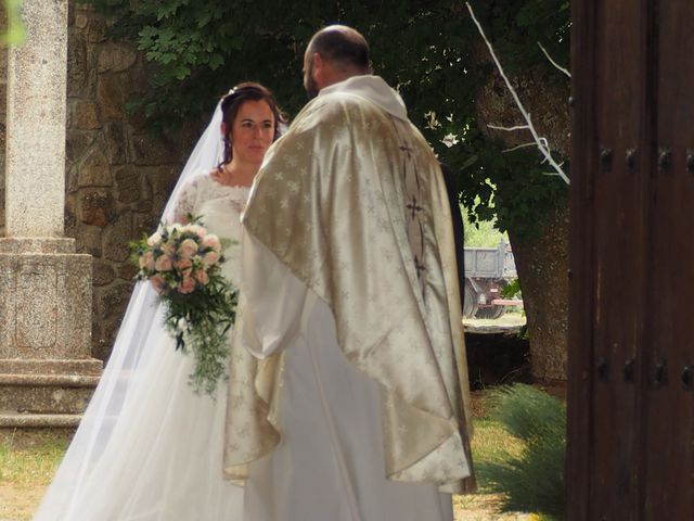 La boda de Alejandro y Gema en Navarredonda De Gredos, Ávila 1