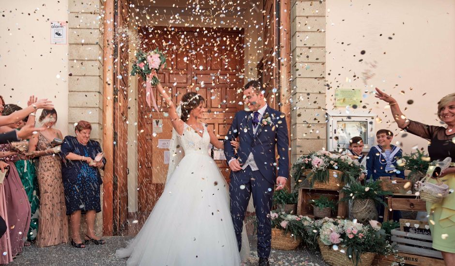 La boda de Rubén y Sandra en L' Alfàs Del Pi, Alicante