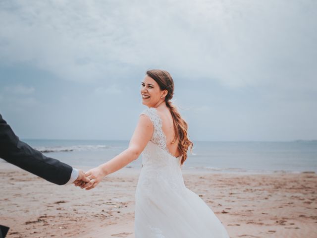 La boda de David y Gloria en Castelló/castellón De La Plana, Castellón 27