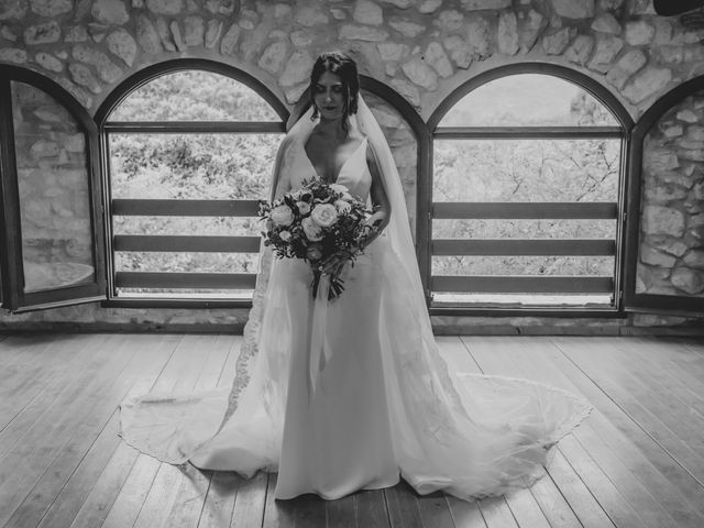 La boda de Miquel y Estefanía en Sant Ferriol, Girona 23