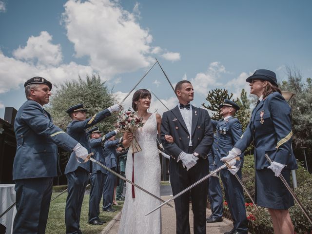 La boda de Santiago y Ariadna en Azadinos, León 27