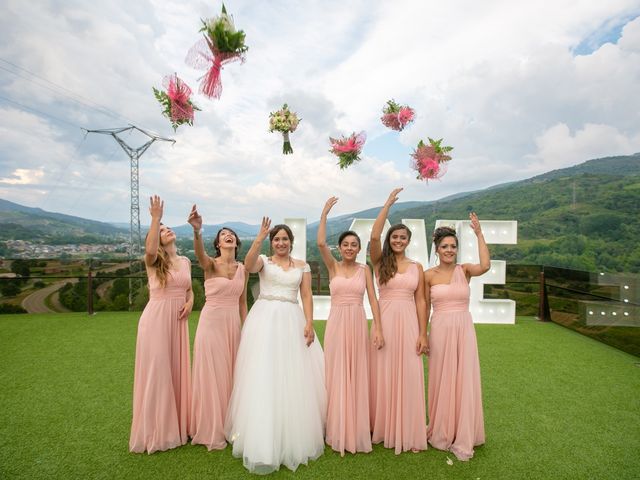 La boda de Jony y Monica en Vilamartin De Valdeorras, Orense 83