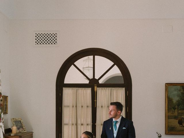 La boda de Javier y Laura  en Espartinas, Sevilla 4