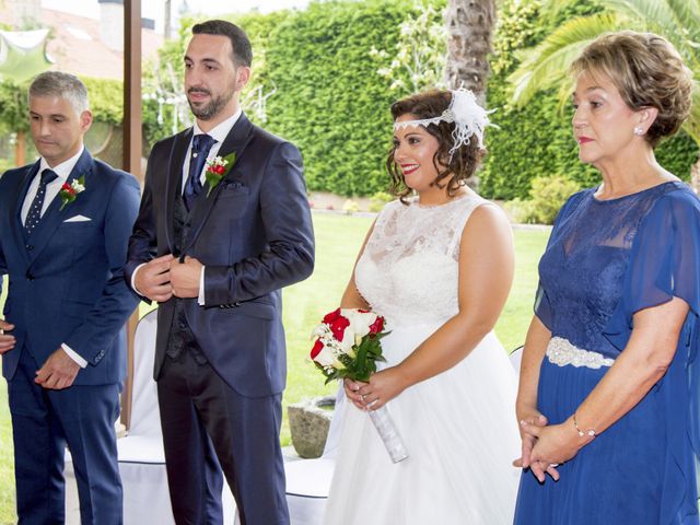 La boda de Marcos y Anabel en Santiago De Compostela, A Coruña 17