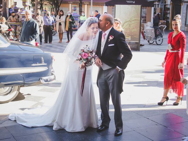 La boda de Javier y Almudena en Los Barrios, Cádiz 34