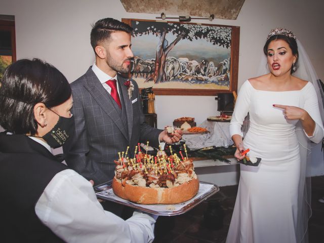 La boda de Javier y Almudena en Los Barrios, Cádiz 85