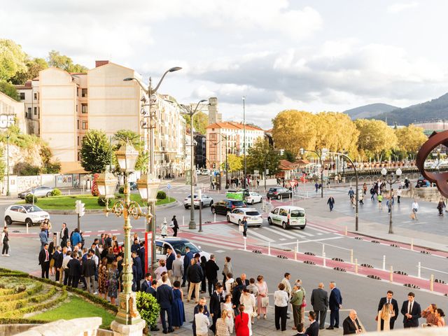La boda de Oscar y Nerea en Bilbao, Vizcaya 48