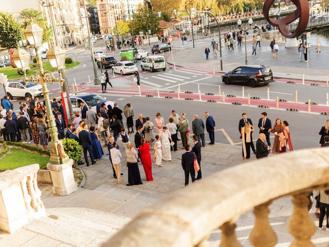 La boda de Oscar y Nerea en Bilbao, Vizcaya 49