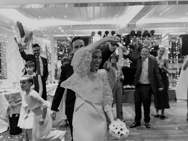 La boda de Oscar y Nerea en Bilbao, Vizcaya 124