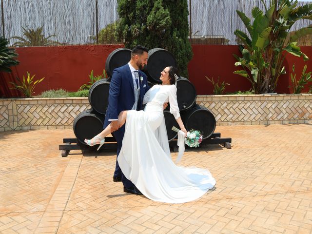 La boda de Mª José y Luis Miguel en Sevilla, Sevilla 28