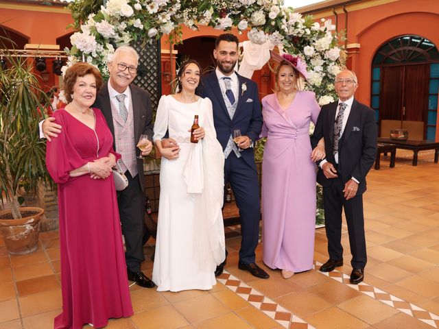 La boda de Mª José y Luis Miguel en Sevilla, Sevilla 31
