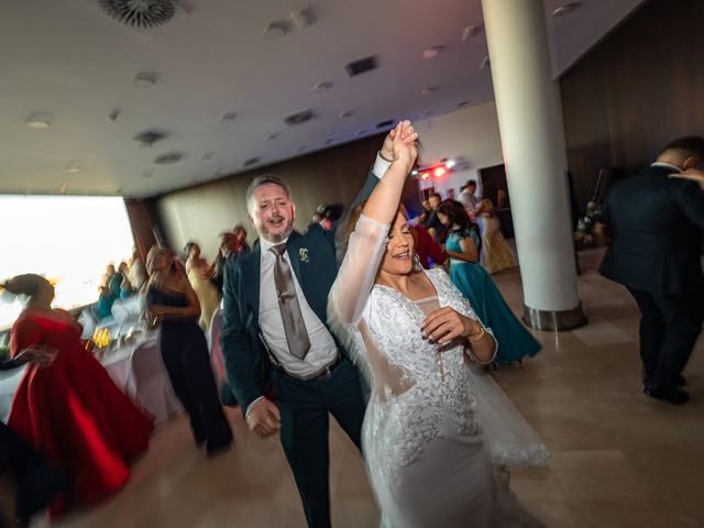 La boda de Gabriel y Angélica en Santurtzi, Vizcaya 13