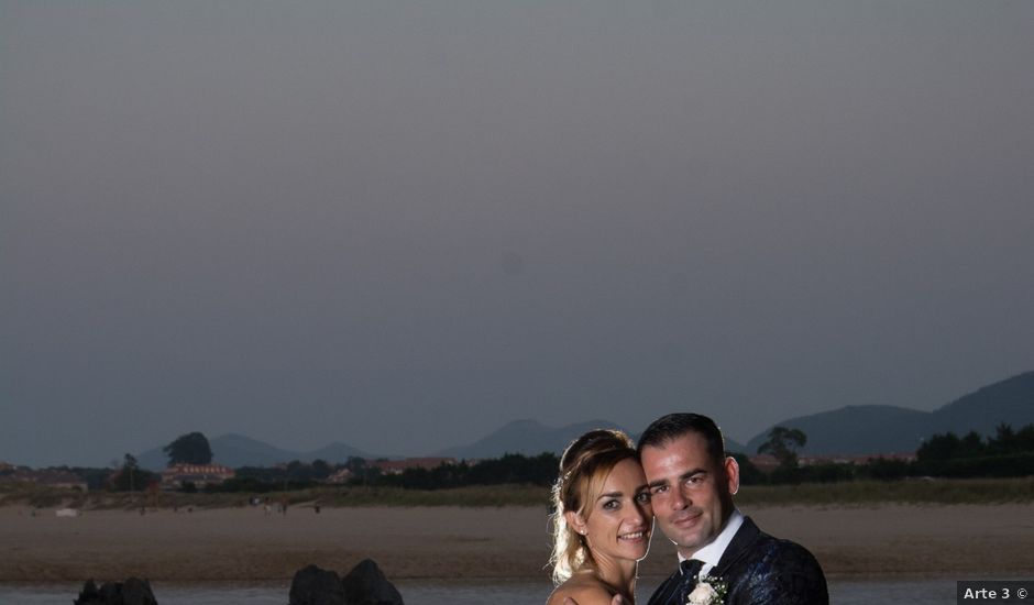 La boda de David y Luisa en Isla, Cantabria