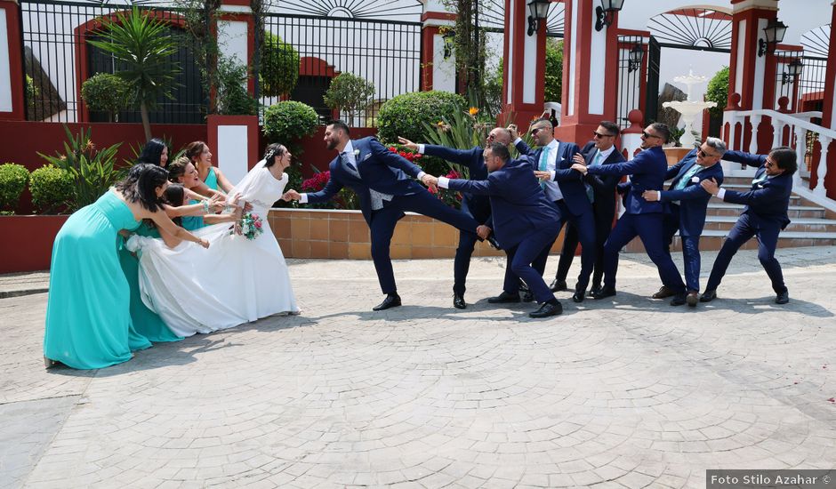 La boda de Mª José y Luis Miguel en Sevilla, Sevilla