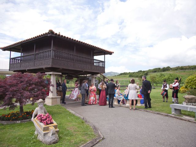La boda de Luis Ángel y Olaya en Guyame, Asturias 7