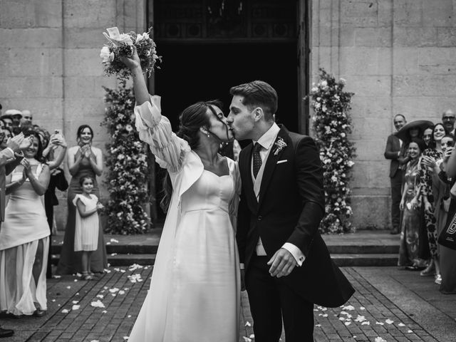 La boda de Mario y Mireia en Pola De Siero, Asturias 32