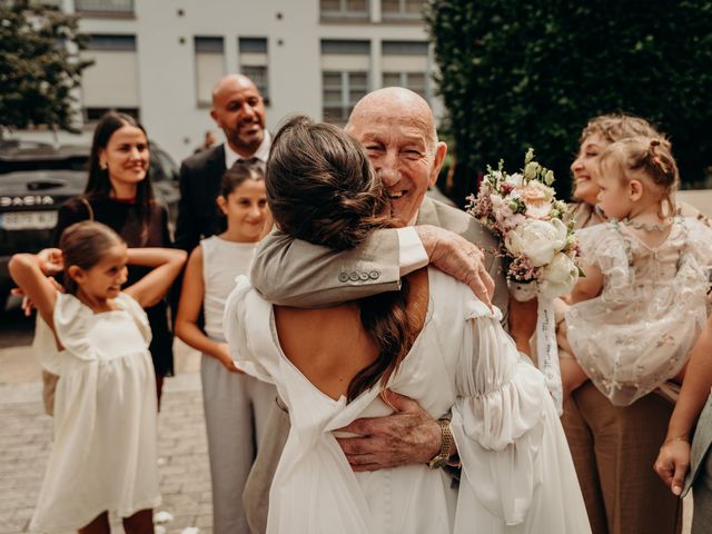 La boda de Mario y Mireia en Pola De Siero, Asturias 35
