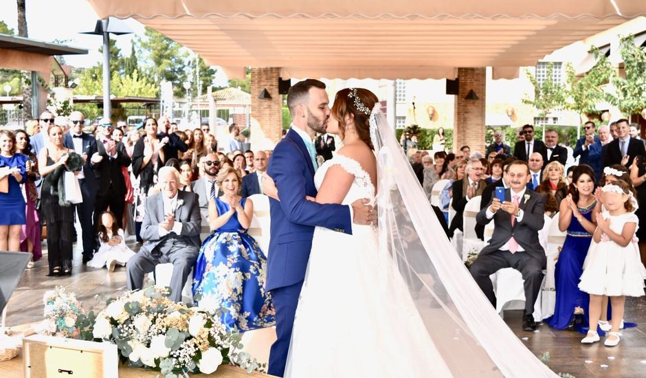 La boda de Ismael y Lorena en Alginet, Valencia
