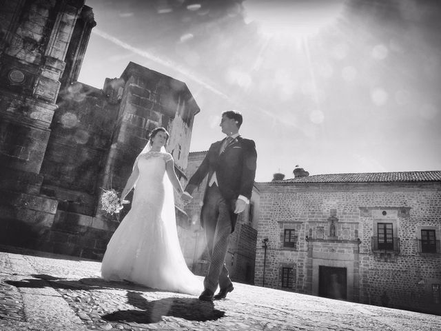 La boda de Jesús y Fuencis en Plasencia, Cáceres 23