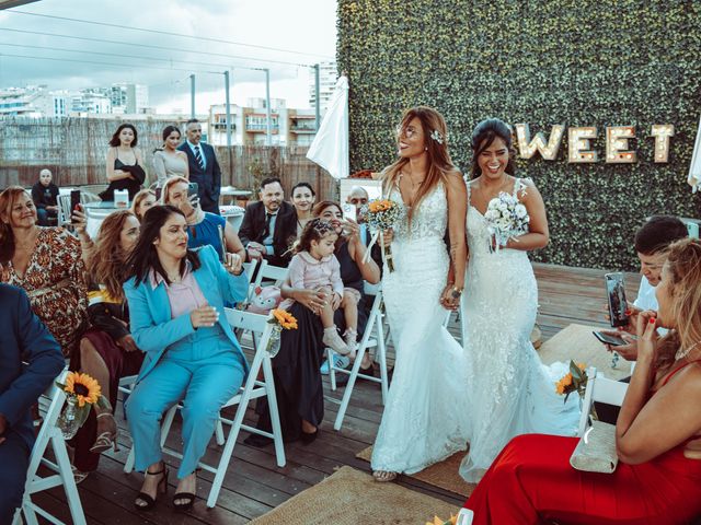 La boda de Vanesa y Mabel en La Pobla De Farnals, Valencia 8