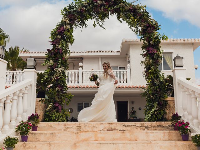 La boda de Juan José y Chloe en Alacant/alicante, Alicante 13