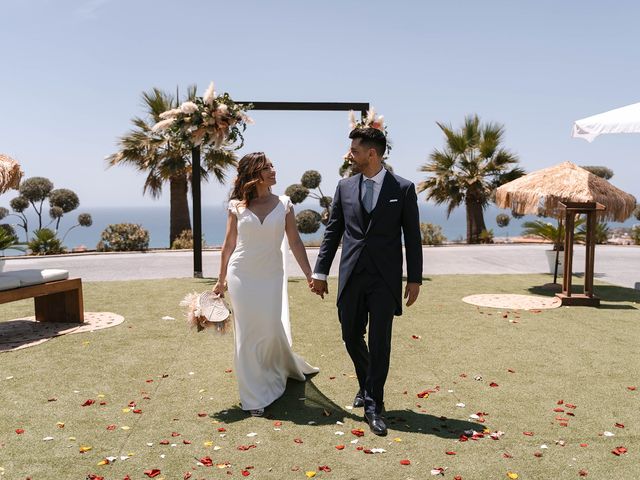 La boda de Miguel y Nuria en Rincon De La Victoria, Málaga 32