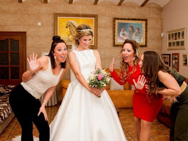 La boda de José y Estefanía en L&apos; Alcúdia, Valencia 32