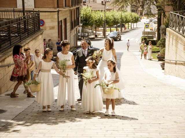 La boda de Barbara y Mikel en Navarrete, Álava 13