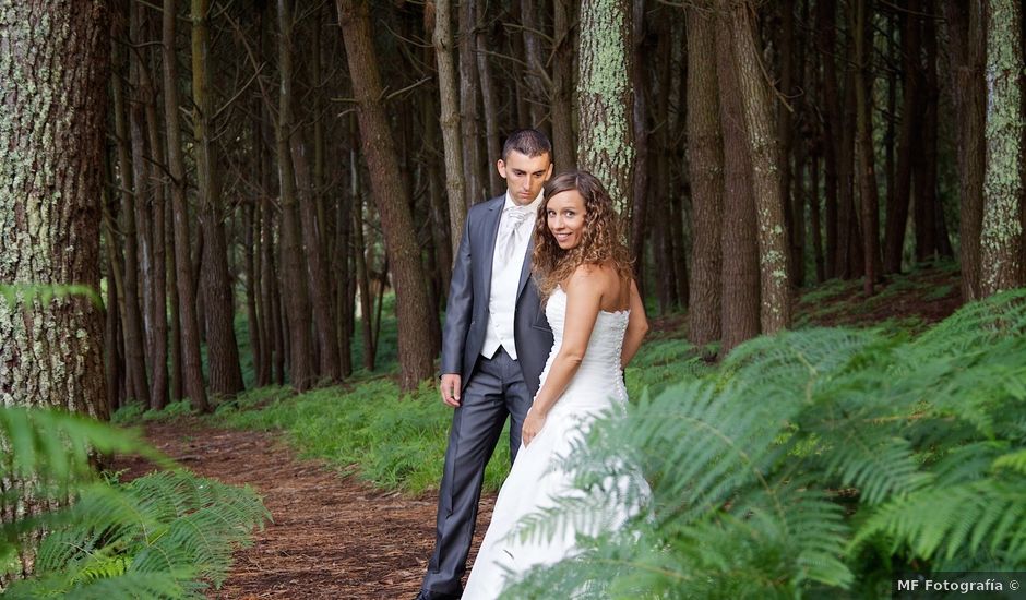 La boda de Martín y Irene en Oleiros, A Coruña