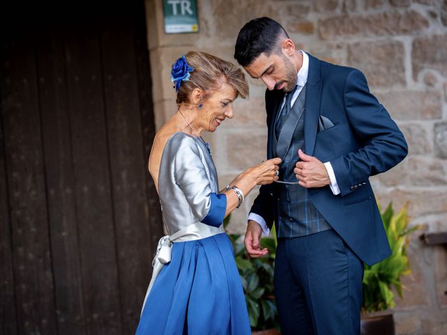 La boda de Albert y Alexandra en Sant Marti De Tous, Barcelona 11