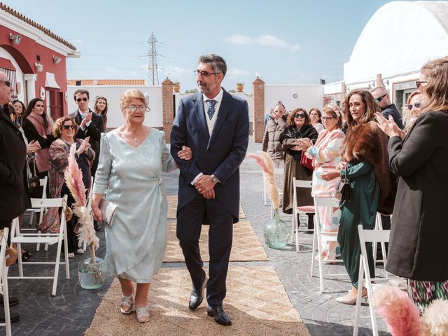 La boda de Juan y Esther en Puerto Real, Cádiz 33