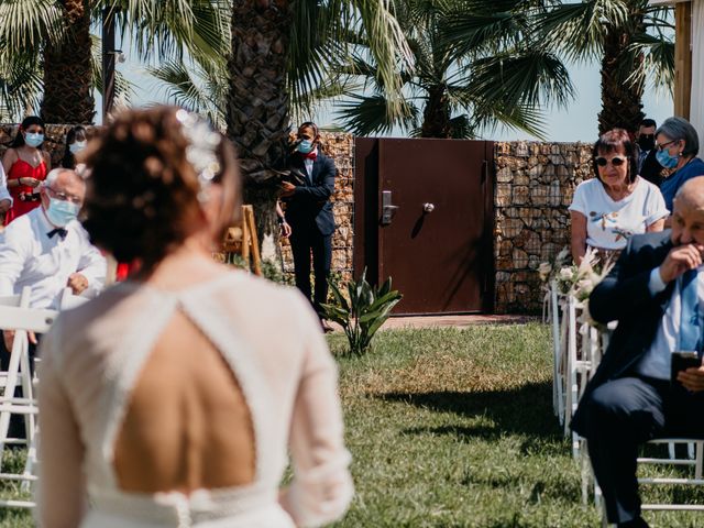 La boda de Meritxell y Laura en Alcanar, Tarragona 22