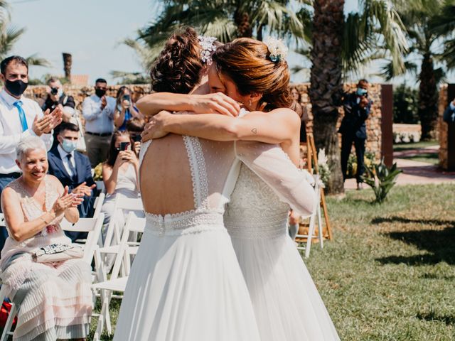 La boda de Meritxell y Laura en Alcanar, Tarragona 24