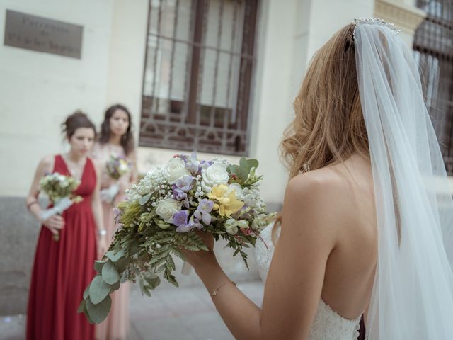 La boda de Agustín y Ana en Madrid, Madrid 12