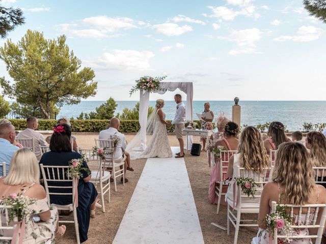 La boda de Alfie y Katie en Altea, Alicante 23
