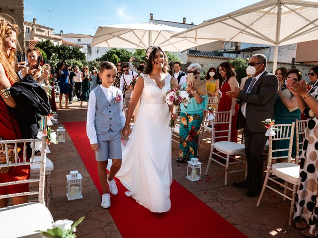 La boda de Adrian  y Zuriñe  en Montehermoso, Cáceres 1