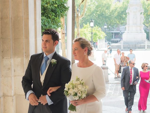La boda de Antonio y Nani en La Rinconada, Sevilla 20