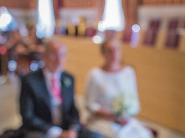 La boda de Antonio y Nani en La Rinconada, Sevilla 23