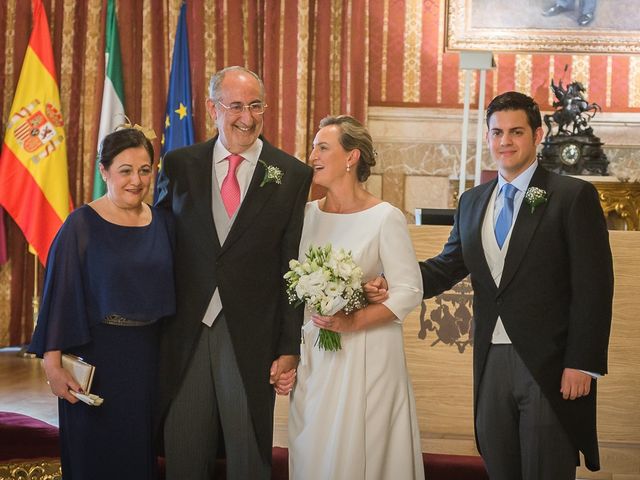 La boda de Antonio y Nani en La Rinconada, Sevilla 28