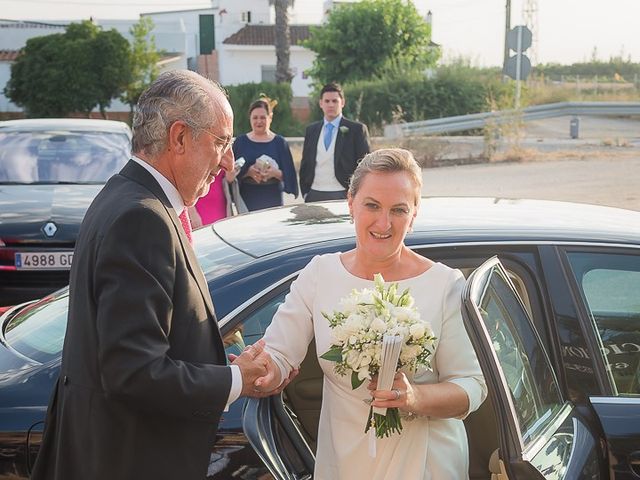 La boda de Antonio y Nani en La Rinconada, Sevilla 42