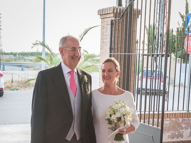 La boda de Antonio y Nani en La Rinconada, Sevilla 43