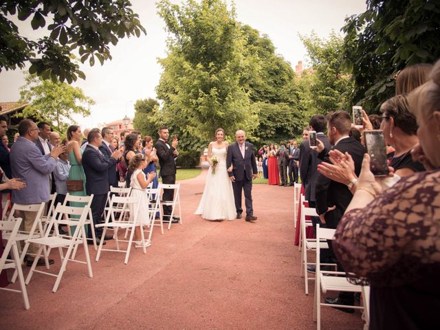 La boda de Aitor y Marta en Torrecaballeros, Segovia 19