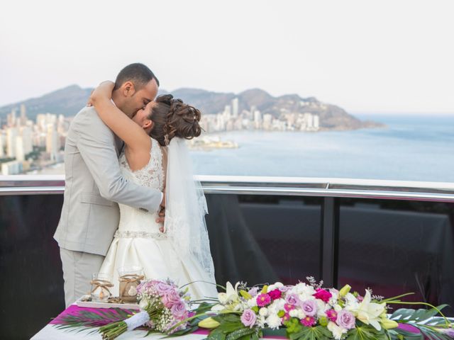 La boda de Rayco y Yaiza  en Benidorm, Alicante 3