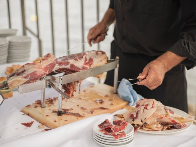 La boda de Xavi y Lisi en Platja D&apos;aro, Girona 36