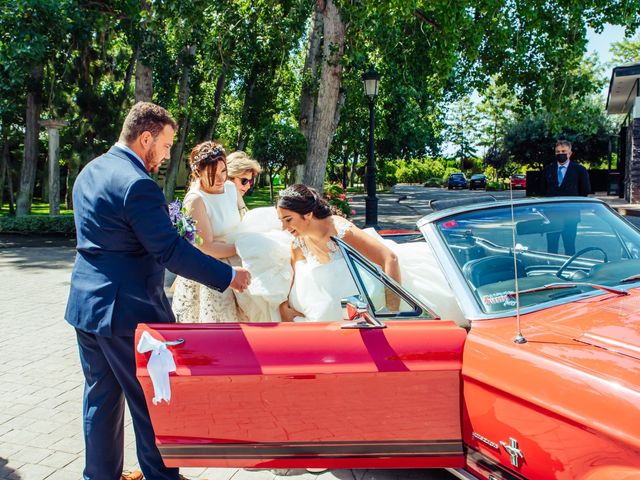 La boda de Manuel y Laura en El Puig, Valencia 13