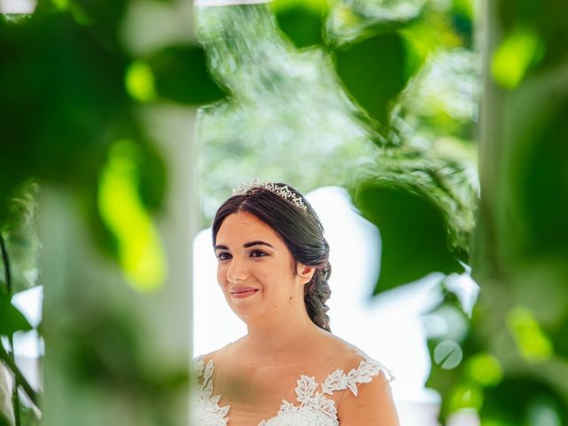 La boda de Manuel y Laura en El Puig, Valencia 17