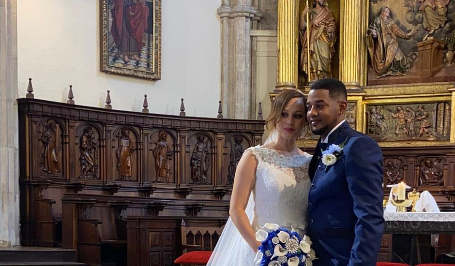 La boda de Merlín  y Mairoby en Ciudad Real, Ciudad Real