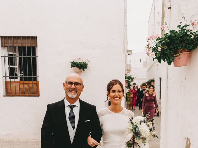 La boda de Ruben y Lydia en Sanlucar De Barrameda, Cádiz 17