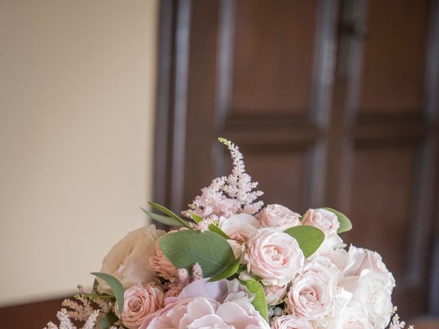 La boda de Antonio y Isabel en Torroella De Montgri, Girona 6